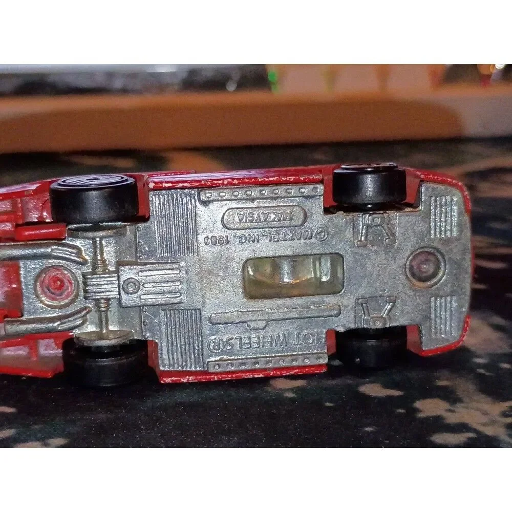 Hot Wheels 1988 Mainline Red Sol Aire CX4 Ultra Hots Malaysia Diecast Car